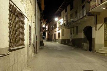 Immagini e angoli di Chiusa di San Michele - Via Barella